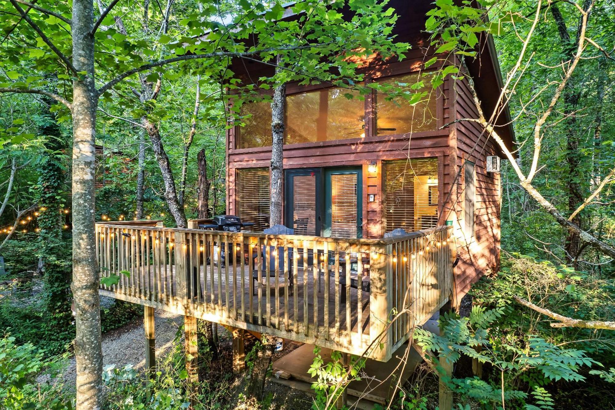 Rivers Edge Treehouses Робинсвил Екстериор снимка